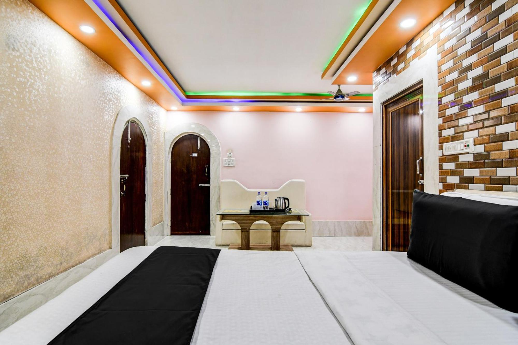 Gauripur  Super Collection O Raj Guest House Near Kolkata Airport מראה חיצוני תמונה